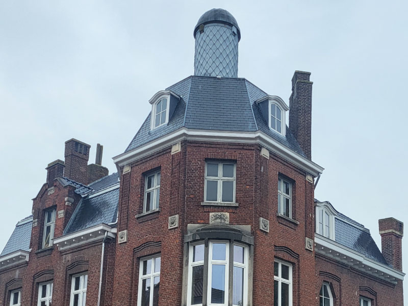 Remplacement de toiture sur monument classé