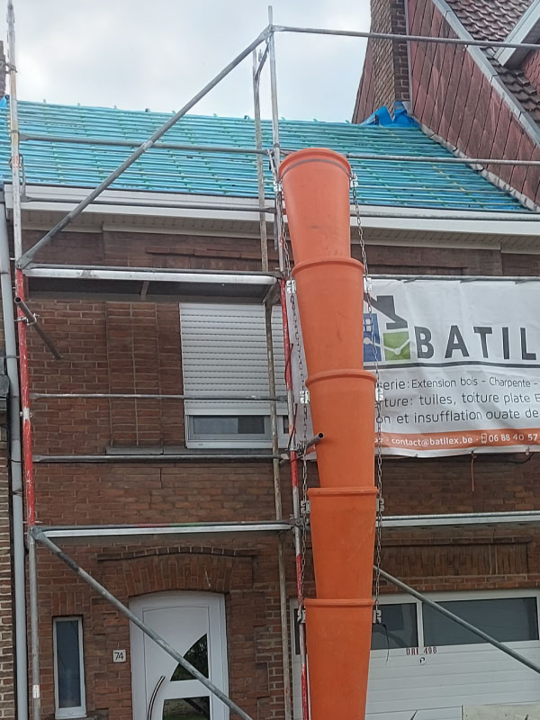 Vu Toiture Tuile A Lomme Pendant Renovation