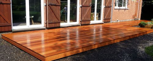 Pose d'une terrasse en bois exotique dans le nord